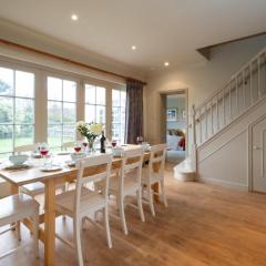 3 The Coastguards, Thorpeness - Only a stones throw from the Beach and very close to famous boating Meare, Country Club and Golf Club - Aldeburgh Coastal Cottages