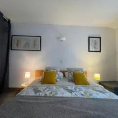 Joli appartement rénové avec jardin clos