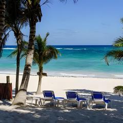 UNAHKIN AKUMAL, TULUM Beachfront Condo Relaxing