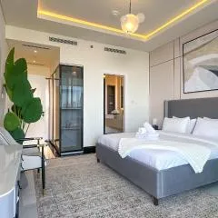 Relax in Luxury 1BR with Jacuzzi & Skyline Views - 6AB03