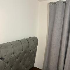 one bedroom-modern-luxury-private-free wifi-gravesend