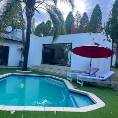Cozy home with a pool in a leafy suburb of Lonehill, wake up to the sound of trees & birds!!