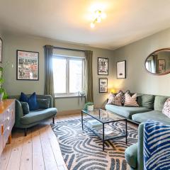 Stylish Seaside home with King beds and parking