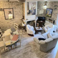 Charme au cœur de Beynac avec climatisation et parking privé - FR-1-616-462