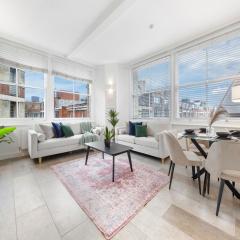 Modern 2 bed Flat in Central London, Barbican Farringdon, EC1V