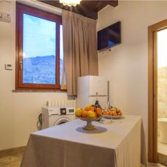 Apartment with Jacuzzi near Etna