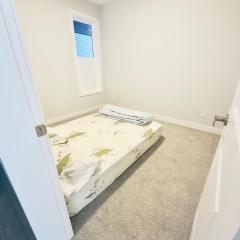 Private room Minutes to Calgary airport YYC, Downtown, Banff