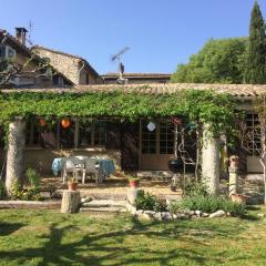 Gite du Relarguier, maison de village en Luberon, Provence
