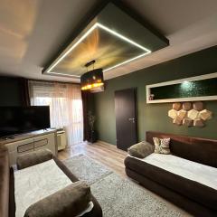 Mox Downtown Apartman