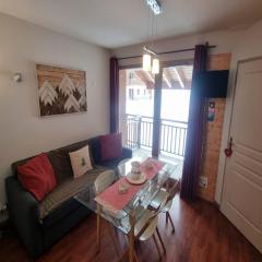 Apartment in Valfréjus near Gondola