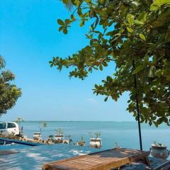 Lagoon Bay Resort