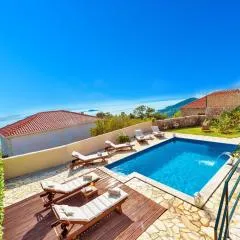 Villa Platanus with Private Pool & Sea View