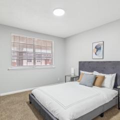 Brentwood U11 I Cozy & Comfy I 2bd I Free Parking