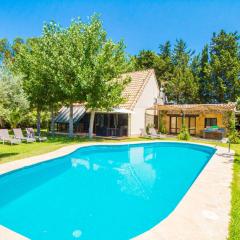 Chalet with pool, Wifi and Smart TV