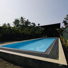 The Coppers Glamping Pod Villa with Pool