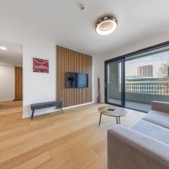 Pristavna Modern Apartment, Design Stay & Parking, Bratislava