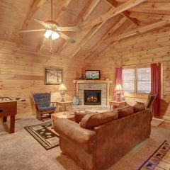 1BR log cabin- cozy, hot tub, in Gatlinburg