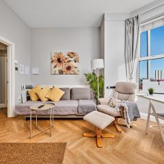 Dunluce Park 1 - Dog friendly - Portrush by the Sea