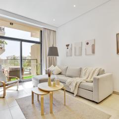 Serene 1BR APT with Gym & Pool