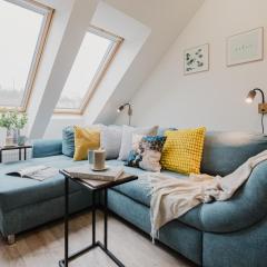 Prague Days - Attic 1BDR apt - Workspace - Garage - Smíchov