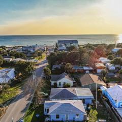 A Wave From It All in Laguna Beach Large Patio Sleeps 4 Dog Ok