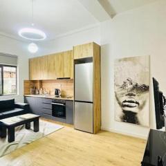 Prime Location Cozy Apartment near Pazari i ri