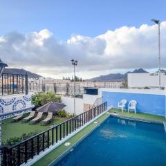 5BR Los Llanos Chalet - Pool & Garden