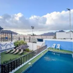 5BR Los Llanos Chalet - Pool & Garden
