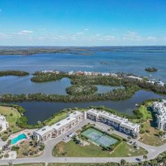 Lake Access, Community Pool, Tennis & Pickleball -Condo Lagoon Landing -Roelens