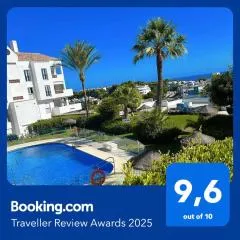 Miraflores Golf Gardens II Luxe Appartement at Riviera del Sol