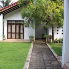 Holiday Home Asgiri Walpola Gampaha
