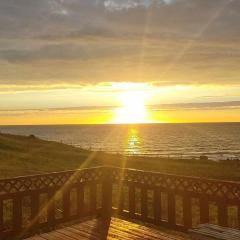 The Fish Sheds-New 2 bedroom and 2 bathroom Seaview Cottage