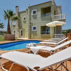 Gaia 6BDR villa with private pool, garden by Hospi