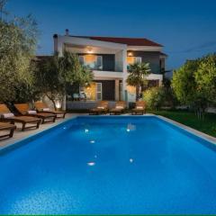 Villa Stullich with swimming pool and sauna