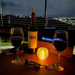 Ape 2 Qts - Campos do Jordão - Condomínio Alto da Boa Vista - Varanda com Vista Panorâmica - Apartamento Inteiro