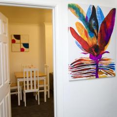 Cosy & Stylish 2 Bed Ground Floor Flat in Dartford