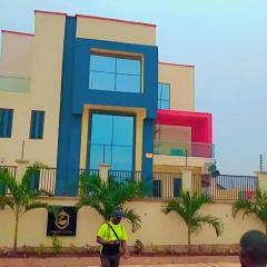 Kingsgate Luxury Suites