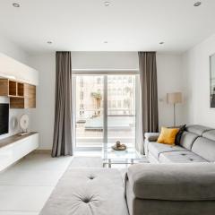 Modern apartment direct access to Sliema beaches