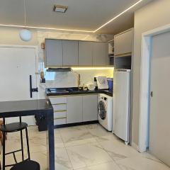 Apto dos famosos na Quadra Mar de Baln Camboriú