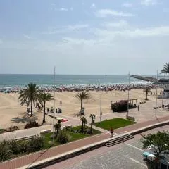 Apartamento 1ª Línea de Playa - Con Piscina y Parking