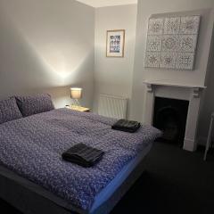 Luton Town House Near AIRPORT