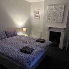 Luton Town House Near AIRPORT