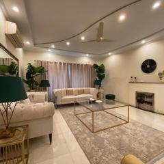 Luxurious 4BR Fully Furnished Central Villa Lahore