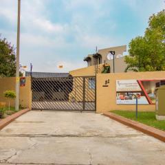 Woodpecker's Inn Guest House