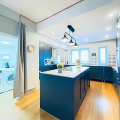 Top Floor Apartment with Castle Views