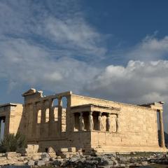 Luxury apartment close to the Acropolis