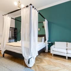 80 sqm, 3 bedrooms, 2 bathrooms, new