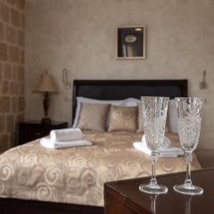 Queen Teuta Luxury Rooms Split