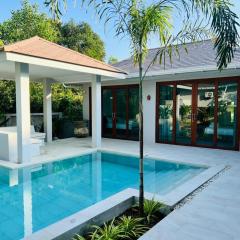 Villa The Palm Sip Song