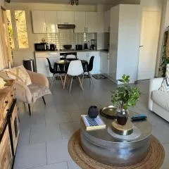 Beau 2P, très équipé, localisation parfaite/AC